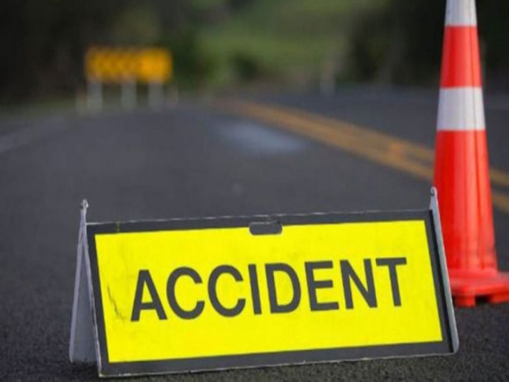 Tragic Accident in Chhattisgarh: School Jeep Hit b 1_1709624560.jpg