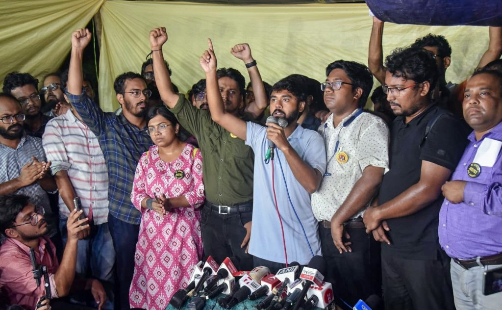 Junior Doctors in Bengal Seek Clarity on Unmet Pro