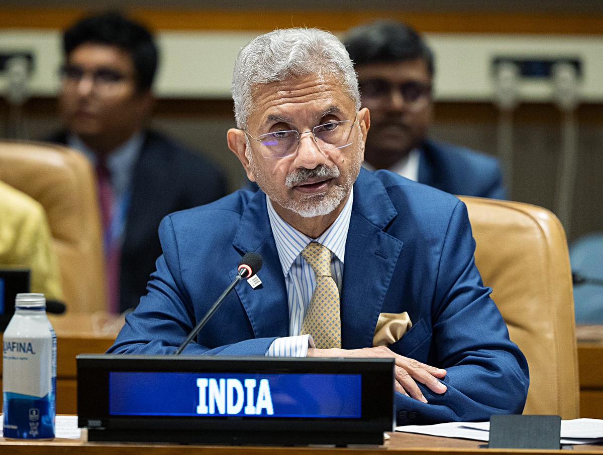 Jaishankar Defends India's Position on Russia, Dra