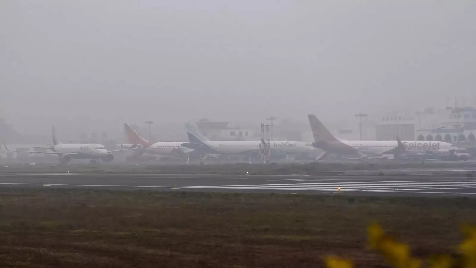 Delhi Fog Update: Rain Brings Relief from Severe Pollution, but Dense Fog Disrupts Flights