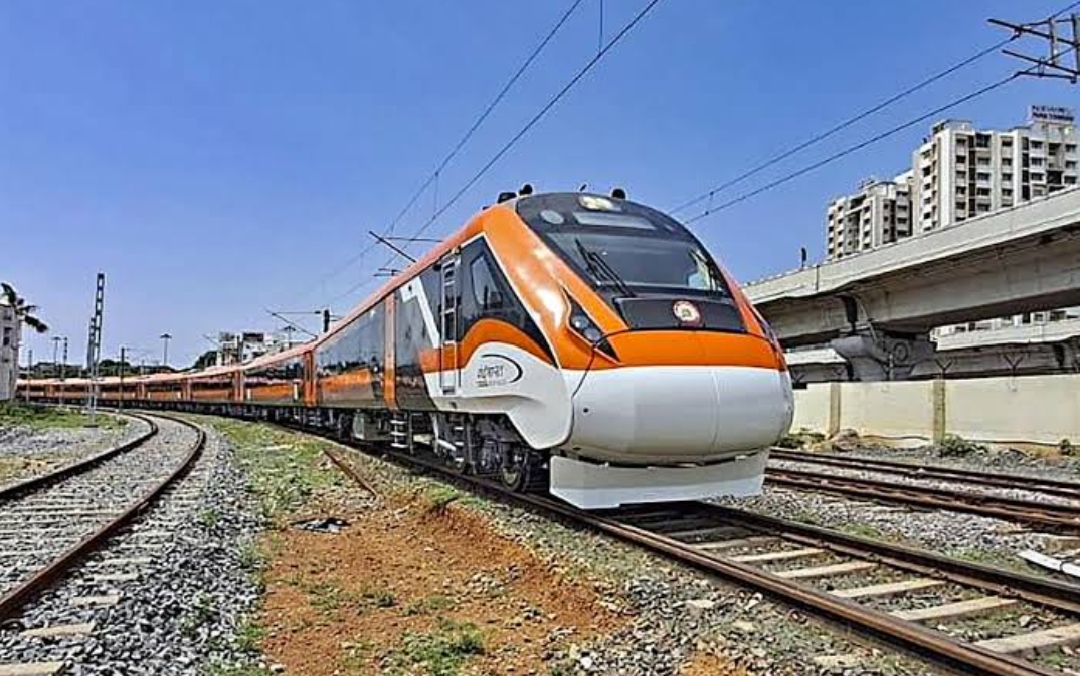 Dehradun: Vande Bharat Express Involved in Collision with Animal Near Bareilly, Sustains Front-End Damage 678a109320784-1737100132728.jpg