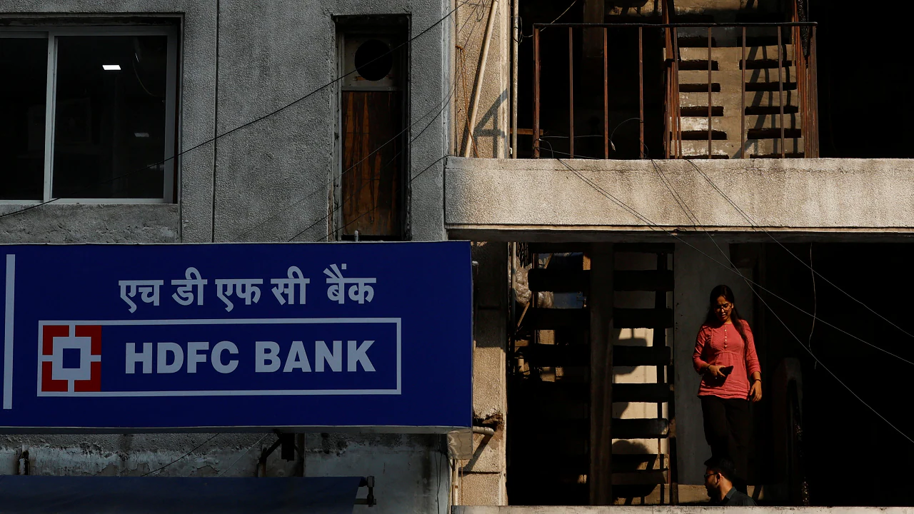 HDFC Bank Q3 FY25 Earnings Preview: Strong Business Growth Amidst Sluggish Loan Disbursements