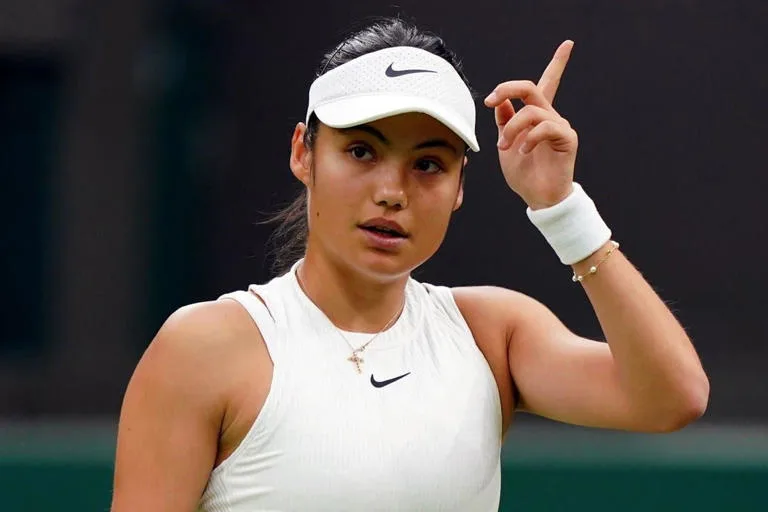 Emma Raducanu's Struggles Spark Controversy: Serena Williams’ Former Coach Weighs In