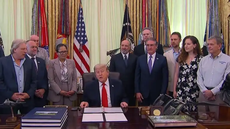 Trump ‘cancels attack on Iran’ saying deal is near