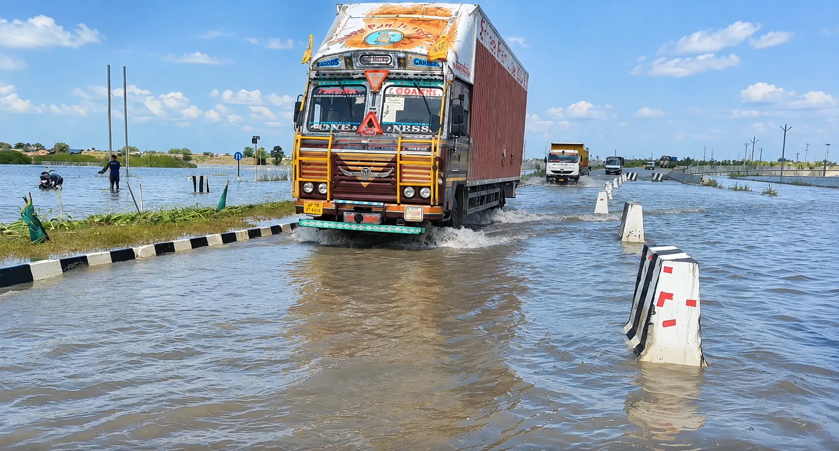 Ganga Water Levels Recede in Bihar, but Flood Situation Remains Severe in Uttar Pradesh